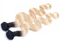 12“ - 30“ Echte het Haaruitbreidingen van Ombre van de Lichaamsgolf/Gouden Blonde Krullend Haar